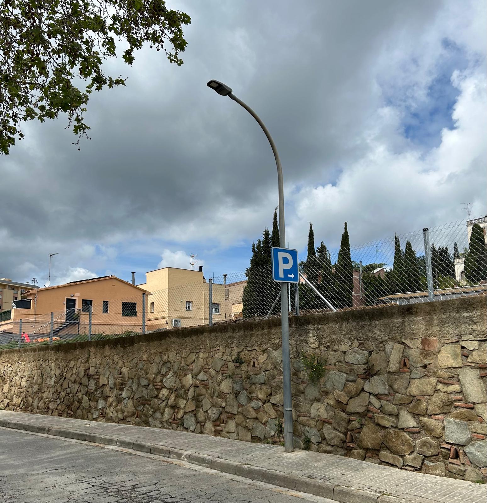 S'habilita l'aparcament provisional gratuït a la zona de Can Reig 